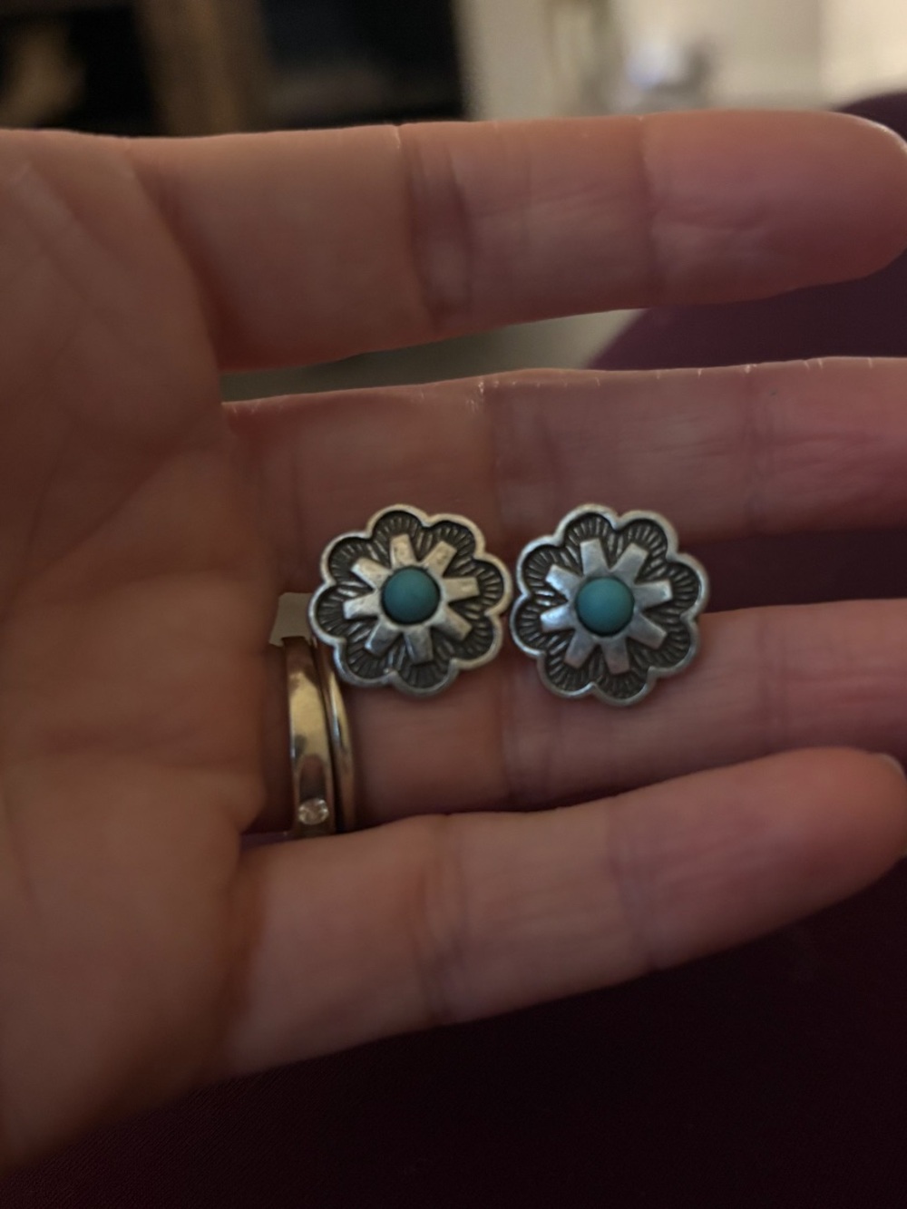 Tipi Faux Turquoise and Silver Flower Stud Earrings - Picture 3 of 3